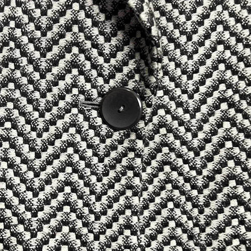 Zanella Italian Black and White Herringbone Blazer - Size 6‎